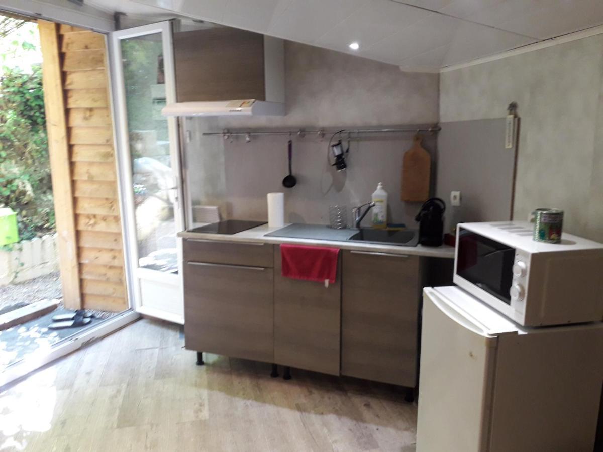 Touet-de-l'Escarene Chalet Type Studio De Charme Avec Jacuzzi 게스트하우스 외부 사진